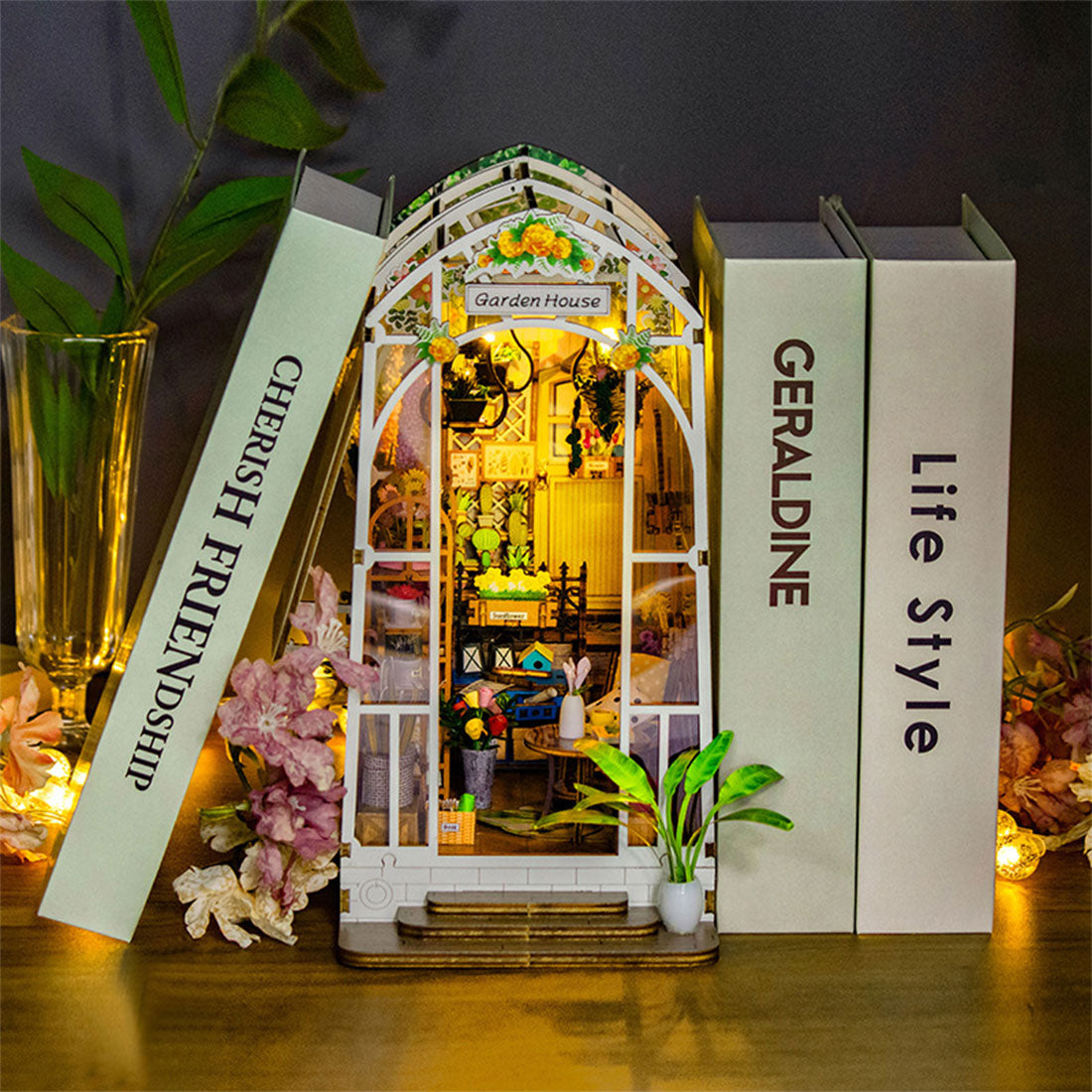 1/24 Garden House Miniature Architectural Model Kit Handmade DIY Christmas Gift bookend buckle assembly